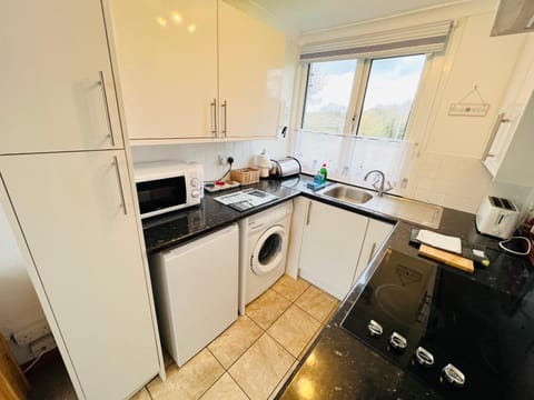 2 Bedroom Chalet SB11, Sandown Bay, Dog Friendly Eigentumswohnung in Yaverland