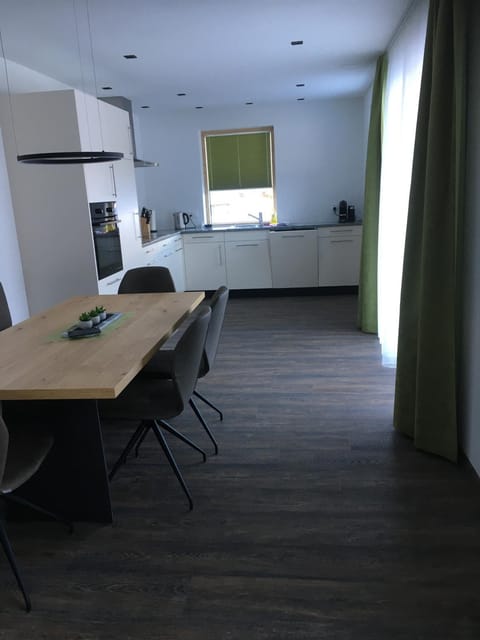 Day, Kitchen or kitchenette, Dining area