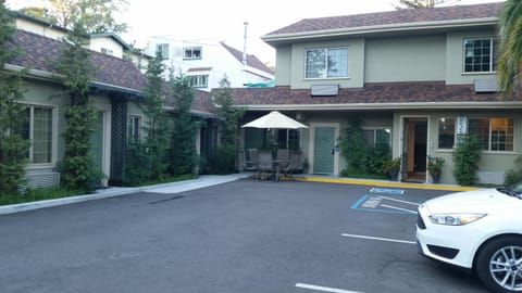 Marin Lodge Motel in San Rafael