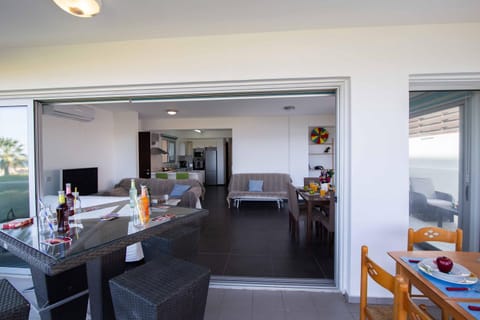 TV and multimedia, Balcony/Terrace, Kitchen or kitchenette, Dining area