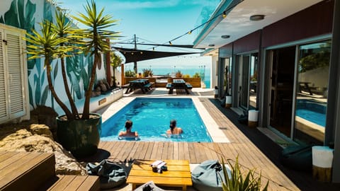 Dining area, Sea view, Swimming pool