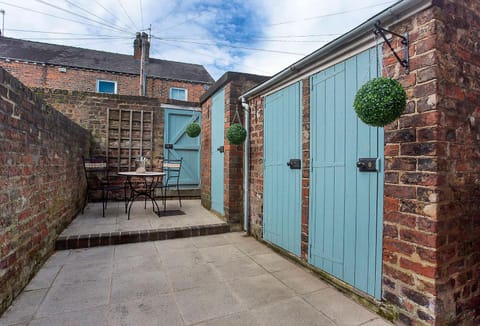 Property building, Patio, Day