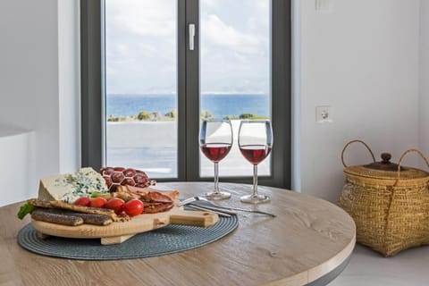 Living room, Decorative detail, Food, Sea view