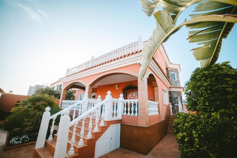 Villa Morada Sonneland con piscina privada climatizada Villa in Maspalomas