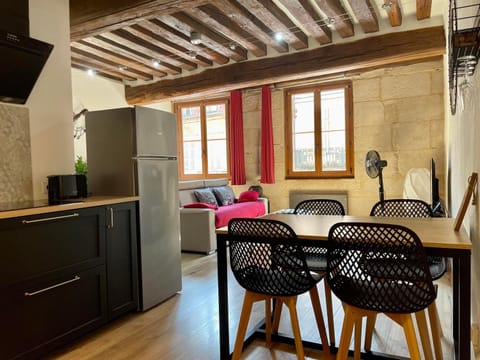 Appartements chez Delphine et Guillaume au coeur de Semur en Auxois Apartment in Bourgogne-Franche-Comté