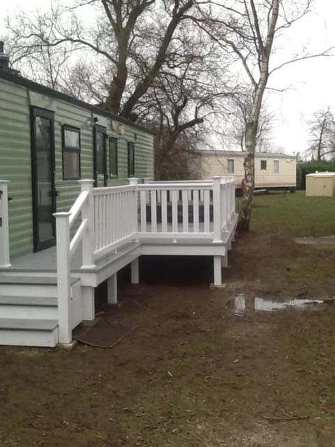 19 Laurel Close Highly recommended 6 berth holiday home with hot tub in prime location Campground/ 
RV Resort in Tattershall