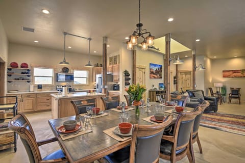 Unique Cortez Family Getaway with Mountain Views! House in Colorado