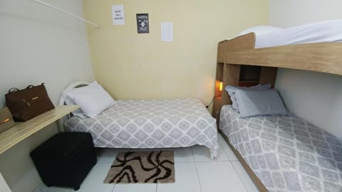 Quarto Individual para 3 Pessoas em AP Compartilhado Vacation rental in Cabedelo