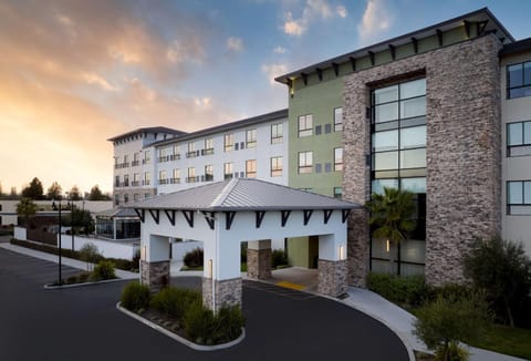 Hotel Centro Sonoma Wine Country, Tapestry Collection Hilton Hôtel in Rohnert Park