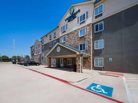 WoodSpring Suites Fort Worth Trophy Club Hotel in Southlake