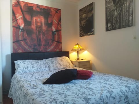 Lovely double bedroom in Rotherhithe Vacation rental in London Borough of Southwark
