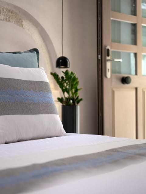 Bed, Decorative detail