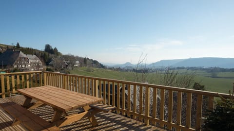 Le Chalet de Juliette Chalet in Besse-et-Saint-Anastaise