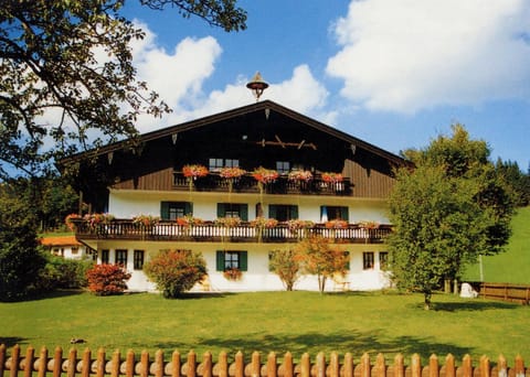 Gschwendtnerhof App17 Blum Apartment in Aschau im Chiemgau