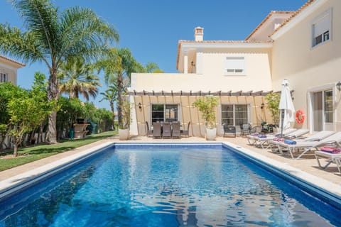 Endless Summer Luxury Villa Moradia in Faro District