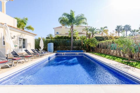 Endless Summer Luxury Villa Chalet in Faro District