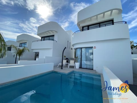 Luxurious Villa Private Pool La Marina Urb LM3 Apartment in Vega Baja del Segura