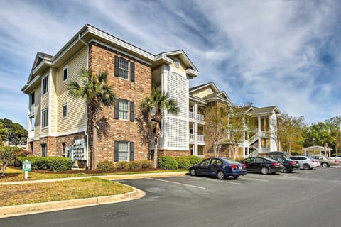 Magnolia Pointe Myrtle Beach Condo on Golf Course! Apartment in Myrtle Beach