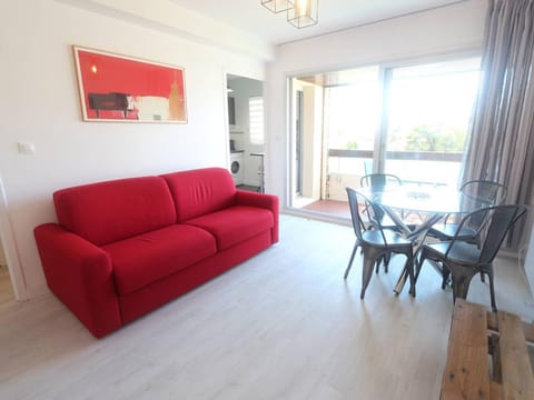 Appartement T2 à Bénodet, refait à neuf, balcon, plage à pied, parking, classé 2 étoiles - FR-1-481-64 Apartment in Bénodet