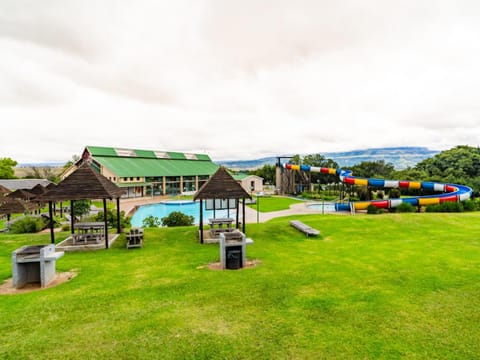 Natural landscape, Garden, Mountain view, Swimming pool