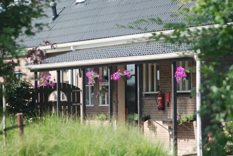 Pipowagens Schotererf Campground/ 
RV Resort in Flevoland, Netherlands