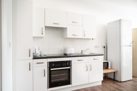 Kitchen or kitchenette, Communal kitchen