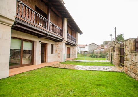 Casas encantadoras en entorno espectacular Haus in Western coast of Cantabria