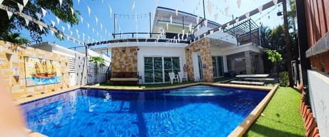 Adparty Pool Villa Huahin 4 Bedrooom With Pool Table, BBQ Facilities & Karaoke Chalet in Hua Hin District