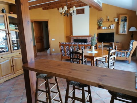 Apartaments Mitjavila Apartment in Pallars Jussà