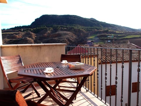 Balcony/Terrace, Mountain view