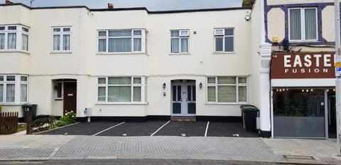 Property building, Facade/entrance