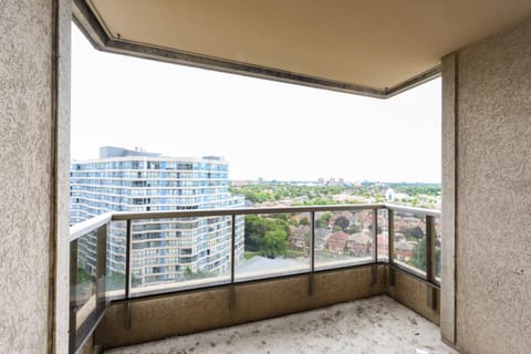 PlanURstay - 3BR & 2BTH 3888 Duke of York Blvd Apartment in Mississauga