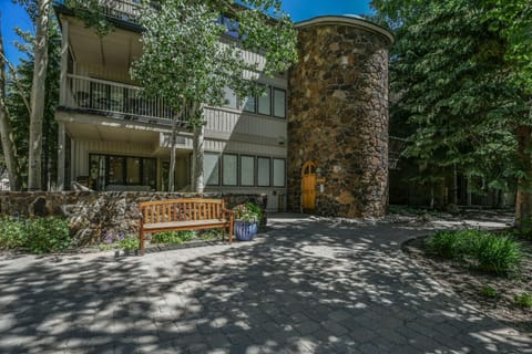 Chateaux DuMont 2704 by SummitCove Lodging House in Keystone