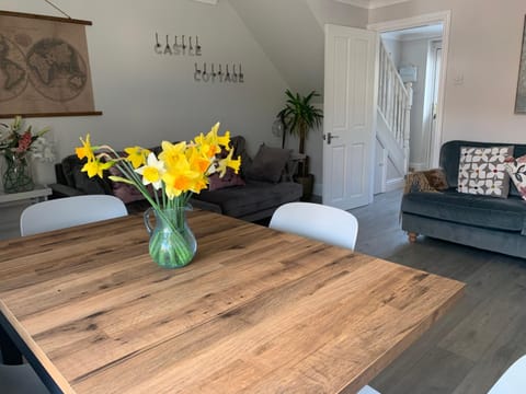 Castle Cottage House in Borough of Harrogate