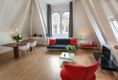 Loft 6 kingsize apartment 2-4persons with great kitchen Condo in Groningen