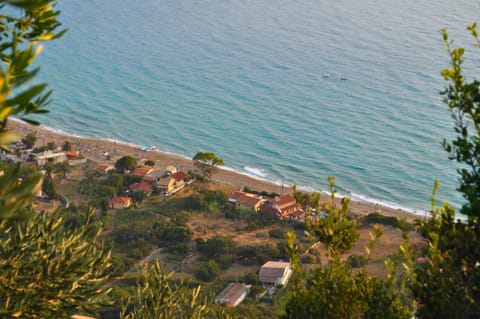 Beach house Yannis in Agios Gordios beach on Corfu Haus in Saint Gordios beach