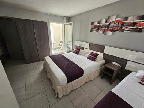 Holidays & Work HOTEL Hotel in Sanary-sur-Mer