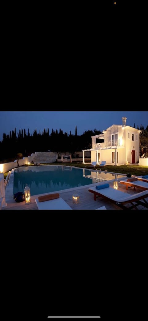 Castello Di Vista Chalet in Peloponnese, Western Greece and the Ionian