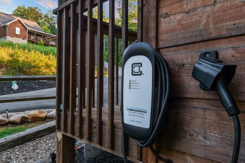Creekside on the Bluff cabin Cabin in Pigeon Forge