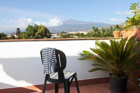 Balcony/Terrace, Mountain view