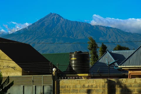 Hakuna Woga Inn Nature lodge in Arusha