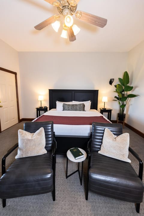 Hillside Villa Ohio Bed and Breakfast in Berlin