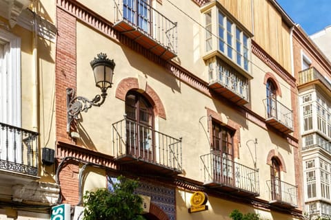 Facade/entrance, Balcony/Terrace