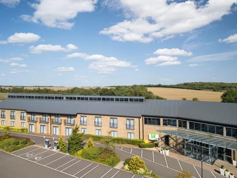 Facade/entrance, Bird's eye view