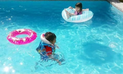 People, Snorkeling, Swimming pool, Swimming pool, children, Family