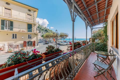 Elegant studio close to the sea House in Minori