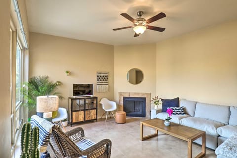 Tucson Townhome 11 Mi to Dtwn - Long-Term Stays! Casa in Catalina Foothills