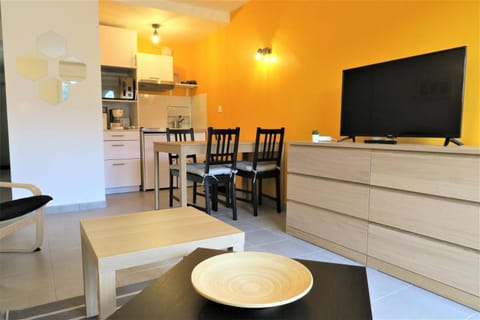 Bel Appartement neuf 2 à 4 pers à 100m de la plage à PERROS-GUIREC - Réf 856 Apartment in Perros-Guirec