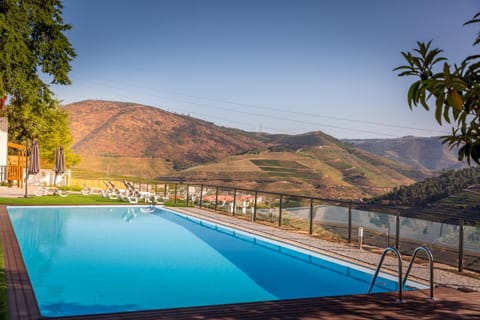 Natural landscape, Mountain view, Pool view, Swimming pool, sunbed