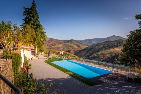 Pool view, Swimming pool, sunbed